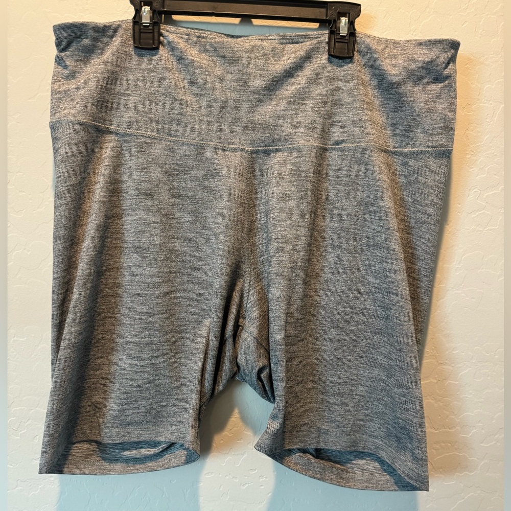Old Navy Grey Biker Shorts - XXL